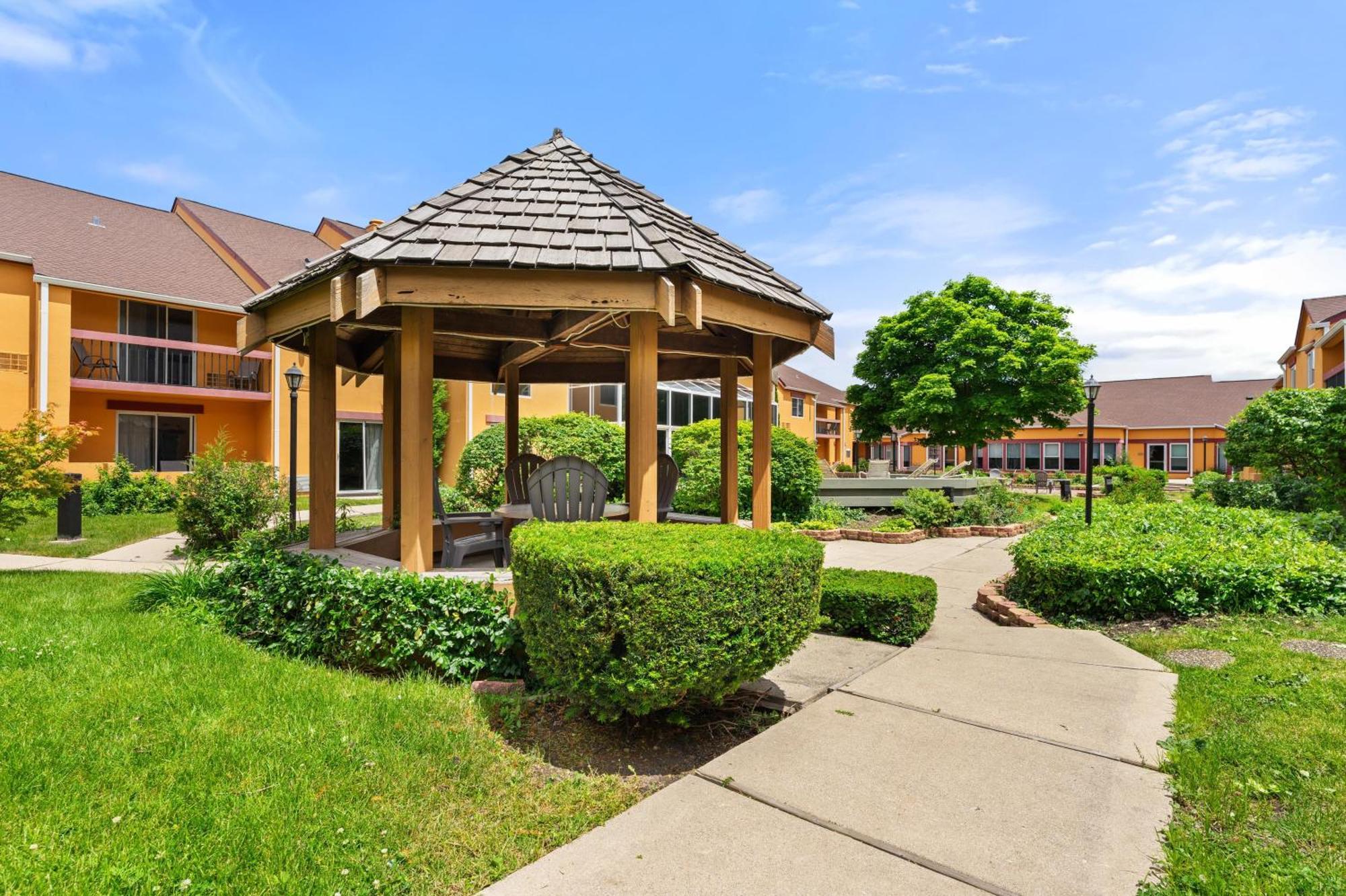 Chicago Club Inn & Suite Oakbrook Terrace Exterior foto